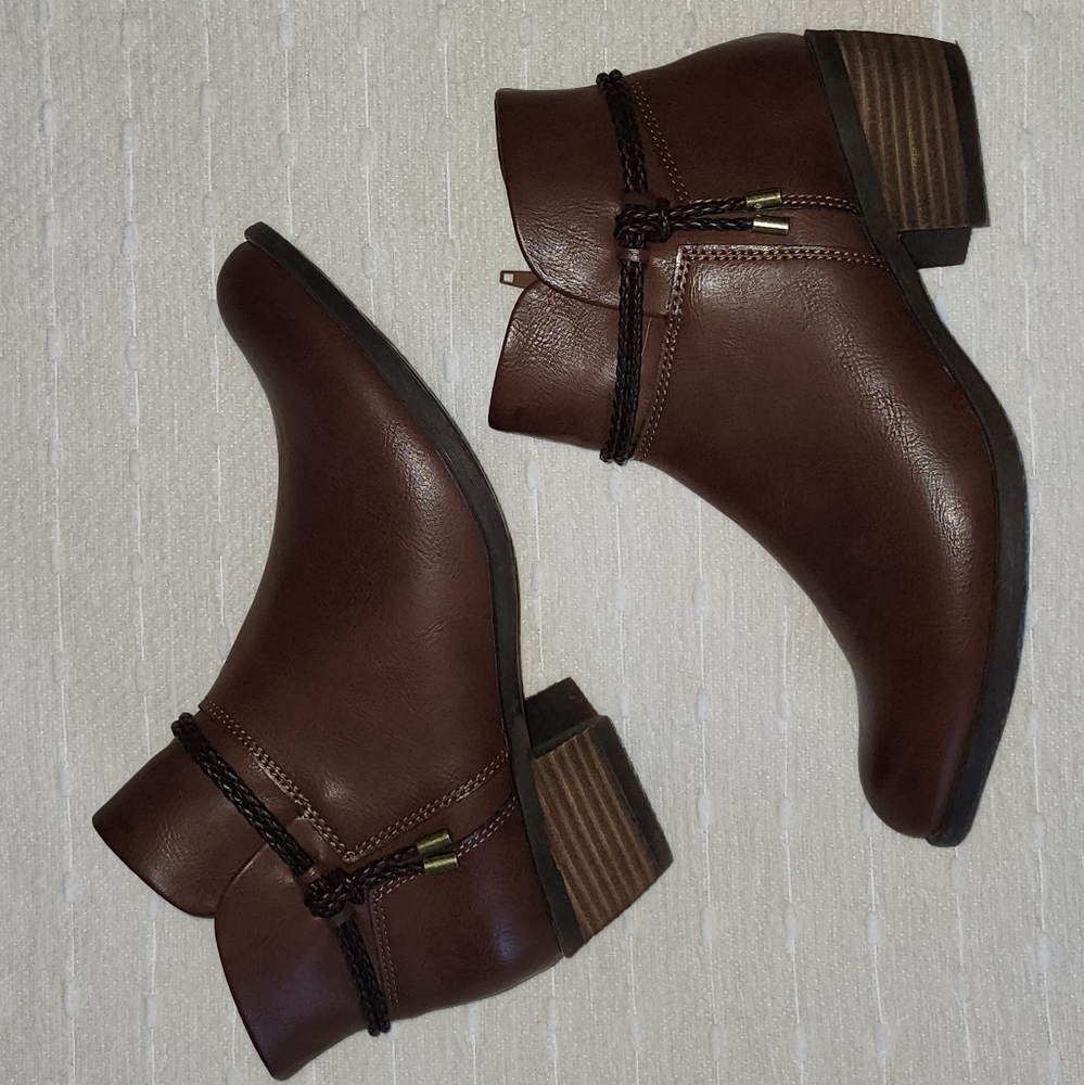 NWOY BOC by Born Womens Lindsay Stacked Heel Booties - Picture 5 of 6